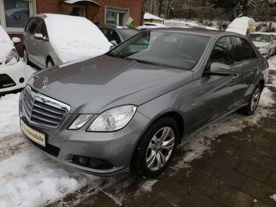 Gebraucht Mercedes E220 170 PS (125 kW) 2010 Palladiumsilber (metallic) Limousine