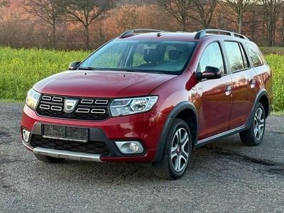 Rot Gebraucht 2020 Dacia Logan Limousine | 7.990 € (Guter Preis)