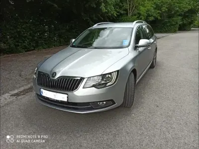 Gebraucht Skoda Superb Elegance 170 PS (125 kW) 2014 Silber Kombi