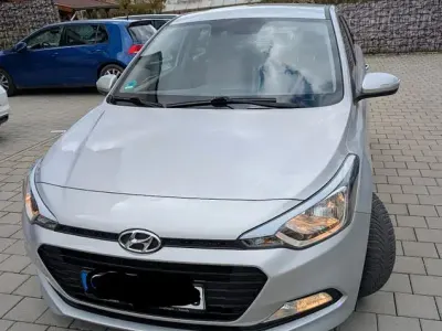 Brugt Hyundai i20 101 HK (74 kW) 2018 Sølv Sedan