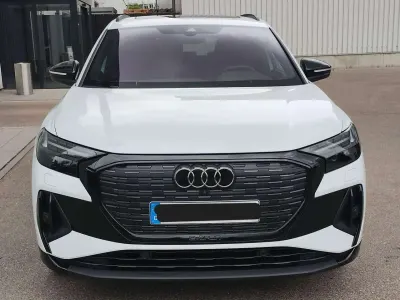 Gebraucht Audi Q4 e-tron S-Line 210 kW (286 PS) 2025 Weiß SUV