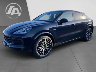 Usata Porsche Cayenne E-Hybrid Coupe 340 CV (250 kW) 2021 Blu Coupé