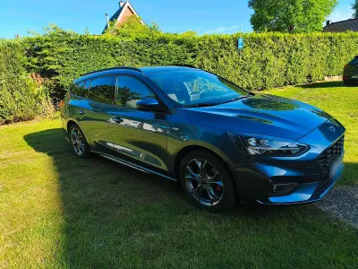 Gebraucht Ford Focus 125 PS (91 kW) 2021 Blau Limousine