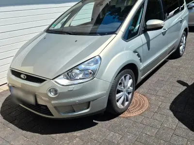 Gebraucht Ford S-MAX Titanium 140 PS (102 kW) 2008 Silber Van / Kleinbus
