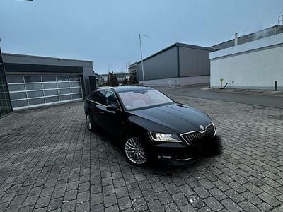 Braun Gebraucht 2017 Skoda Superb LAURIN & KLEMENT Kombi | 17.490 € (Fairer Preis)
