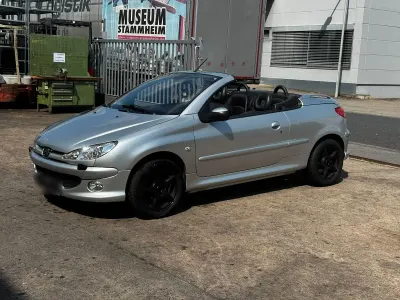 Gebraucht Peugeot 206 CC 109 PS (80 kW) 2006 Silber Cabrio