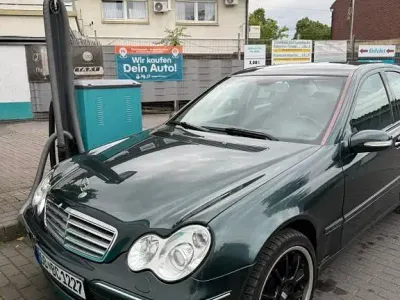 Gebraucht Mercedes C230 Elegance 204 PS (150 kW) 2006 Grün Limousine