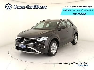 Second-hand VW T-Roc Life 115 CP (84 kW) 2025 Negru SUV