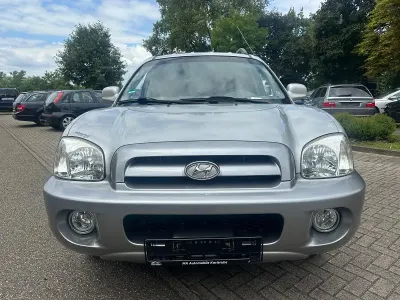 Gebraucht Hyundai Santa Fe 146 PS (107 kW) 2005 Silber SUV