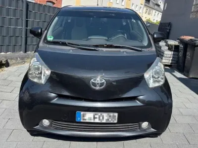 Gebraucht Toyota iQ 68 PS (50 kW) 2009 Schwarz Kleinwagen