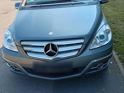 Gebraucht Mercedes B180 109 PS (80 kW) 2009 Grau Van / Kleinbus