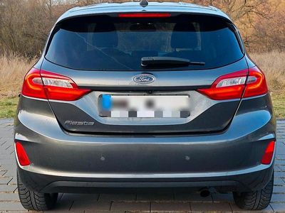 Gebraucht Ford Fiesta Titanium 100 PS (73 kW) 2017 Grau Kleinwagen