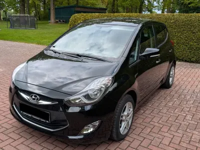 Gebraucht Hyundai ix20 Classic 116 PS (85 kW) 2015 Schwarz Kleinwagen