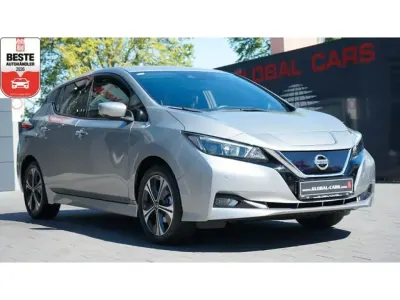 Gebraucht Nissan Leaf N-Connecta 110 kW (150 PS) 2022 Silver grey (metallic) Kleinwagen