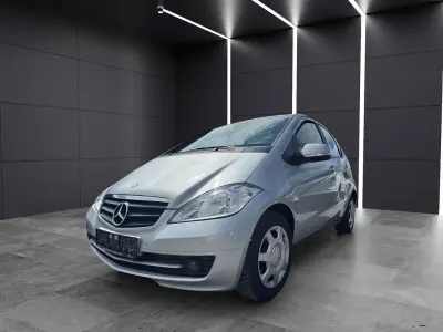 Gebraucht Mercedes A160 95 PS (69 kW) 2012 Silber Limousine