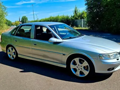 Gebraucht Opel Vectra Elegance 125 PS (91 kW) 2002 Silber Limousine