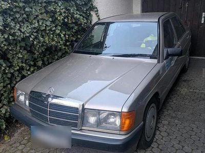 Gebraucht Mercedes 190 72 PS (52 kW) 1989 Beige Limousine
