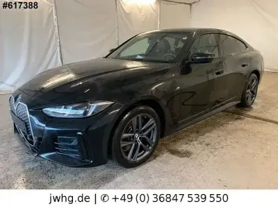 Używany BMW i4 Sport Line 210 kW (286 KM) 2025 Czarny Sedan/Limuzyna