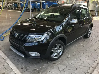 Gebraucht Dacia Sandero Stepway 90 PS (66 kW) 2020 Schwarz Limousine