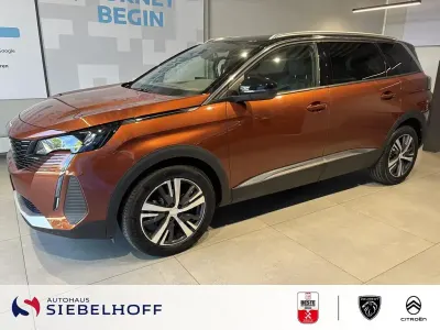 Gebraucht Peugeot 5008 Allure 136 PS (100 kW) 2024 Copper braun SUV