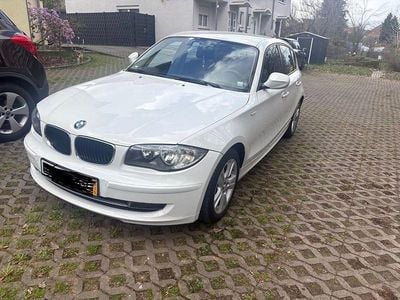 Gebraucht BMW 116 122 PS (89 kW) 2011 Weiß Kleinwagen