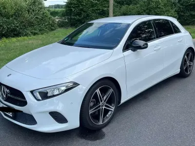 Gebraucht Mercedes A180 Night 136 PS (100 kW) 2020 Weiß Limousine