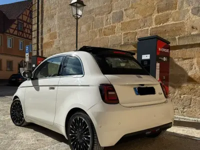 Gebraucht Fiat 500e La Prima 86 kW (118 PS) 2022 Weiß Cabrio
