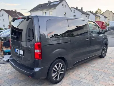 Gebraucht Citroën Spacetourer 177 PS (130 kW) 2025 Grau Van / Kleinbus