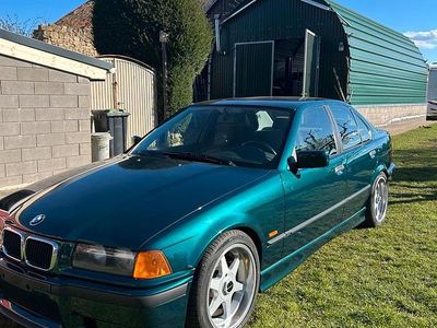Gebraucht BMW 318 115 PS (84 kW) 1996 Limousine