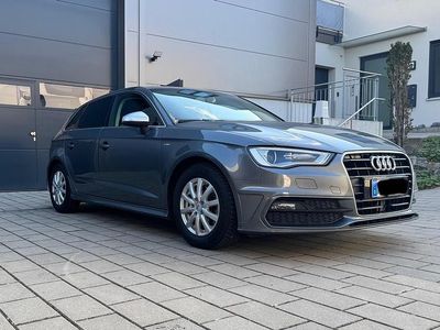 Gebraucht Audi A3 Ambition 150 PS (110 kW) 2015 Grau Limousine