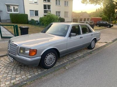 Second-hand Mercedes S260 171 CP (125 kW) 1988 Argintiu Berlinǎ
