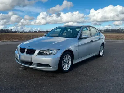 Gebraucht BMW 320 Basis 150 PS (110 kW) 2005 Grau Limousine