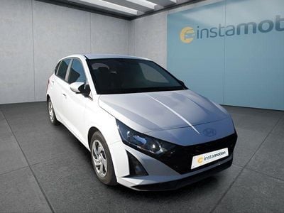 Gebraucht Hyundai i20 Select 101 PS (74 kW) 2025 Weiß Kleinwagen