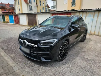 Gebraucht Mercedes GLA250 224 PS (164 kW) 2022 Schwarz SUV