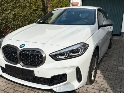 Gebraucht BMW M135 Performance 306 PS (225 kW) 2022 Weiß Kleinwagen