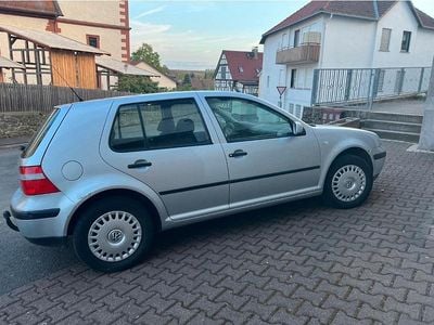 Second-hand VW Golf IV 2003 Argintiu Hatchback