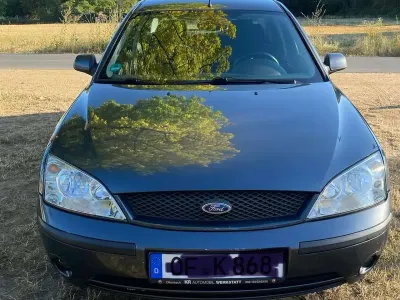 Gebraucht Ford Mondeo Ghia 110 PS (80 kW) 2002 Grau Limousine