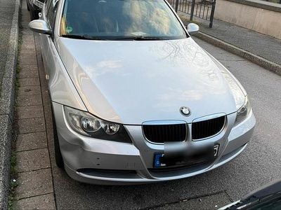 Silber Gebraucht 2006 BMW 320 Limousine | 2.200 € (Fairer Preis)