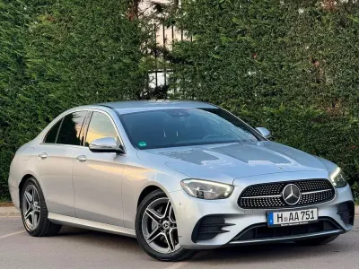 Gebraucht Mercedes E220 AMG line 200 PS (147 kW) 2022 Silber Limousine