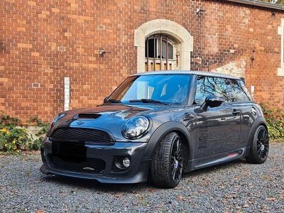Grau Gebraucht 2013 Mini John Cooper Works Kleinwagen | 19.850 € (Etwas zu teuer)