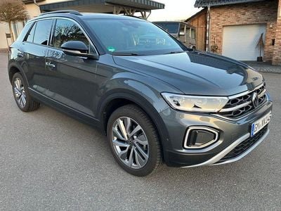 Second-hand VW T-Roc Move 150 CP (110 kW) 2024 Gri SUV