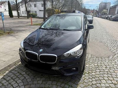 Second-hand BMW 218 136 CP (100 kW) 2015 Negru Monovolum