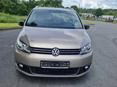 Gebraucht VW Touran Style 105 PS (77 kW) 2012 Gold Van / Kleinbus