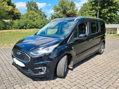 Gebraucht Ford Tourneo Connect Titanium 120 PS (88 kW) 2019 Schwarz Van / Kleinbus