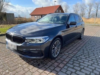 Gebraucht BMW 520 Sport Line 190 PS (139 kW) 2018 Grau Kombi