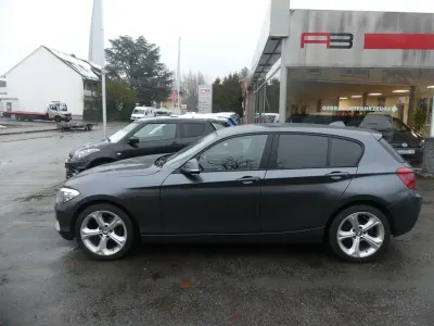 Gebraucht BMW 116 Advantage 109 PS (80 kW) 2015 Grau Kleinwagen