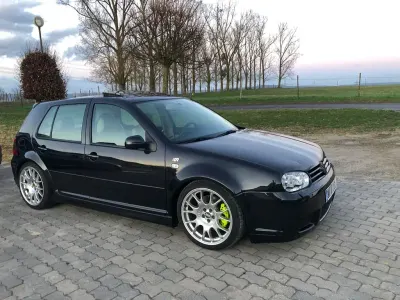 Gebraucht VW Golf IV R 204 PS (150 kW) 2001 Schwarz Limousine