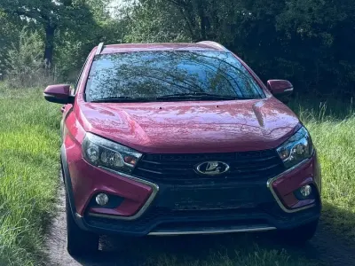 Second-hand Lada Vesta 101 CP (74 kW) 2020 Roșu Break