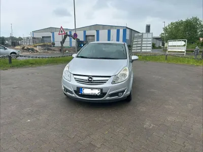 Gebraucht Opel Corsa 80 PS (58 kW) 2009 Silber Kleinwagen