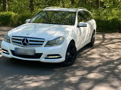 Gebraucht Mercedes C220 170 PS (125 kW) 2014 Weiß Kombi